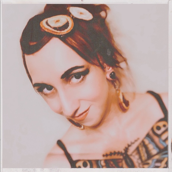 Meet your Posher, Luna - Picture 9 of 11